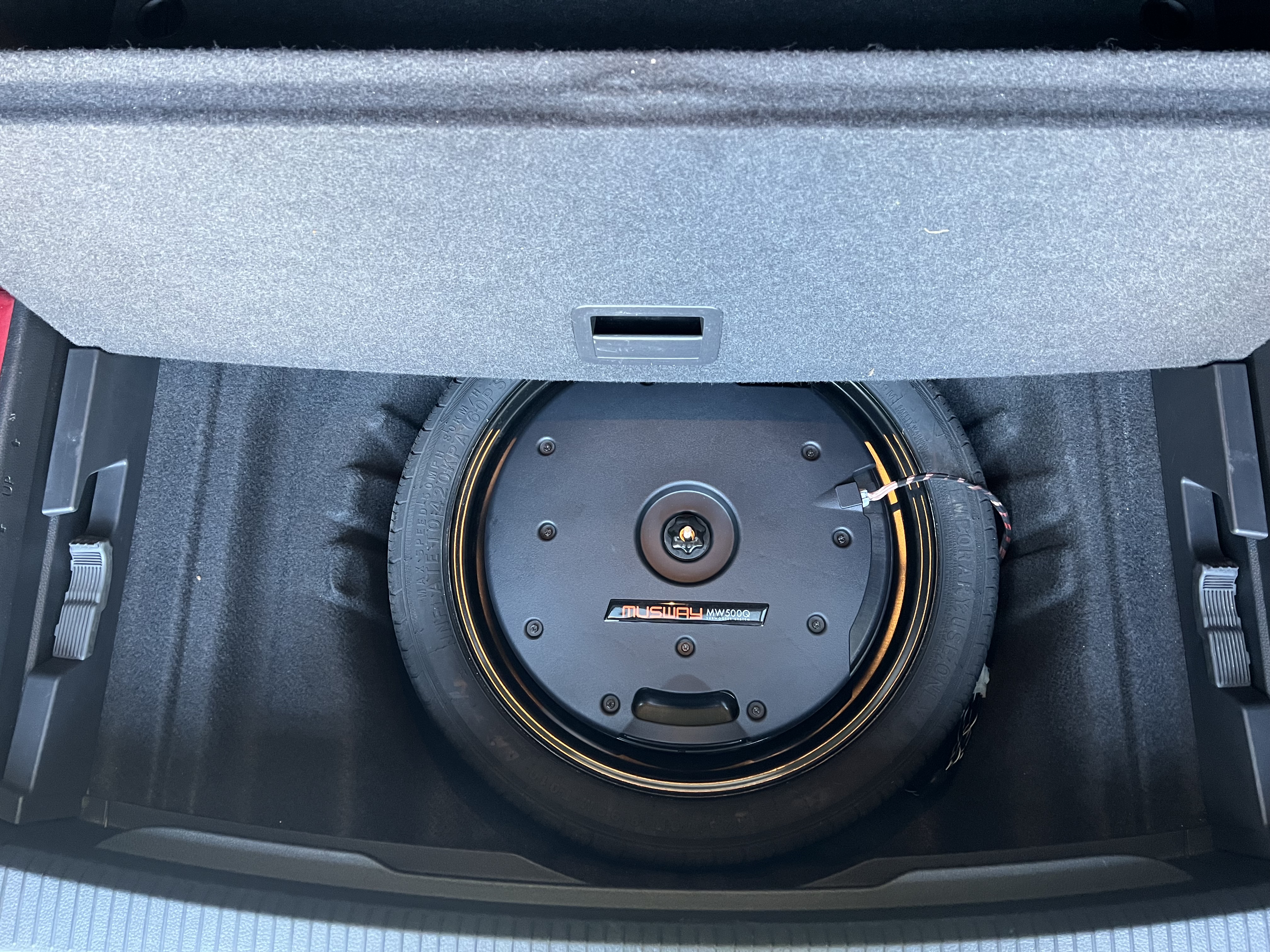 VW Golf 7 ohne Dynaudio-Soundupgrade mit Subwoofer online kaufen